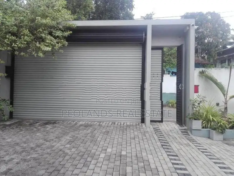 (RR332) Fully Furnished Two Storey House for Rent in Bandaragama