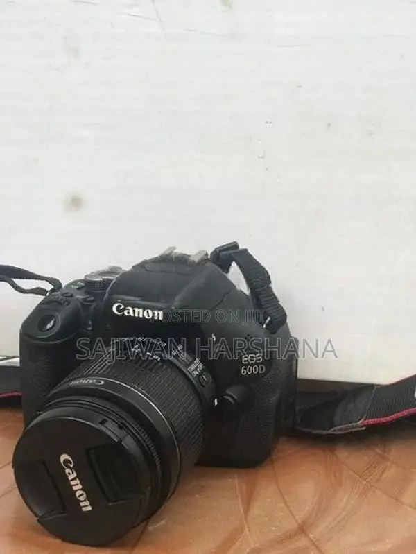 Canon EOS 600D Camera