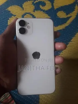 Apple iPhone 11 128GB (Used)
