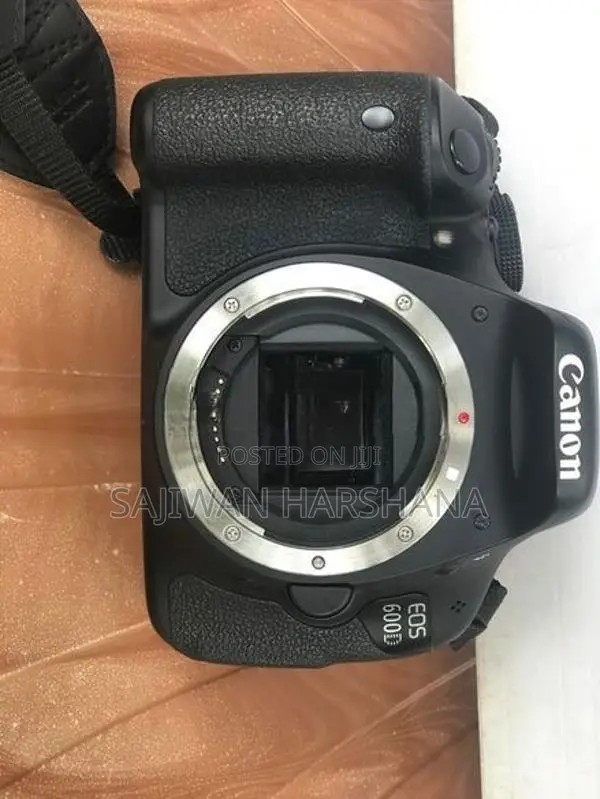 Canon EOS 600D Camera