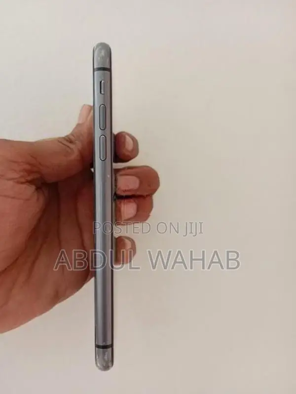 Apple iPhone 11 (Used)