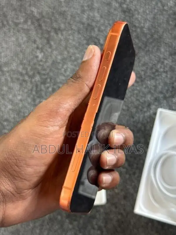 Apple iPhone 17 Pro 256GB Cosmic Orange (Used)