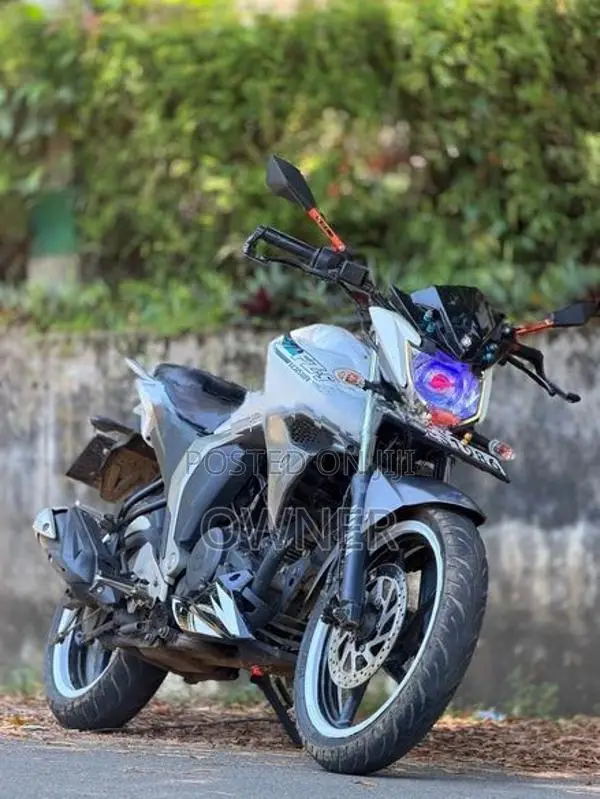 Yamaha FZs V2 2016