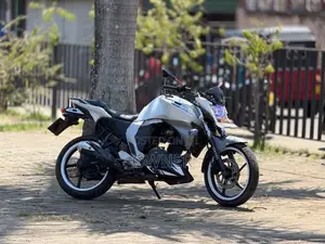 Yamaha FZs V2 2016