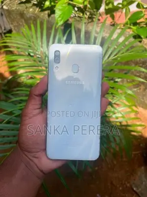 Samsung Galaxy A30 White (Used)