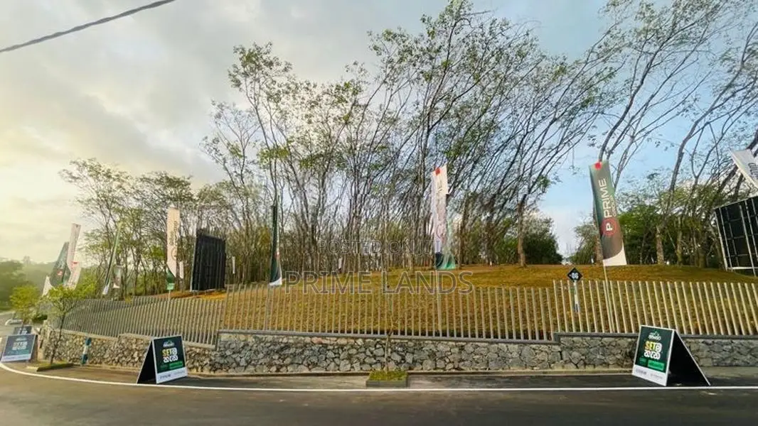 Homagama Beruketiya Land for Sale