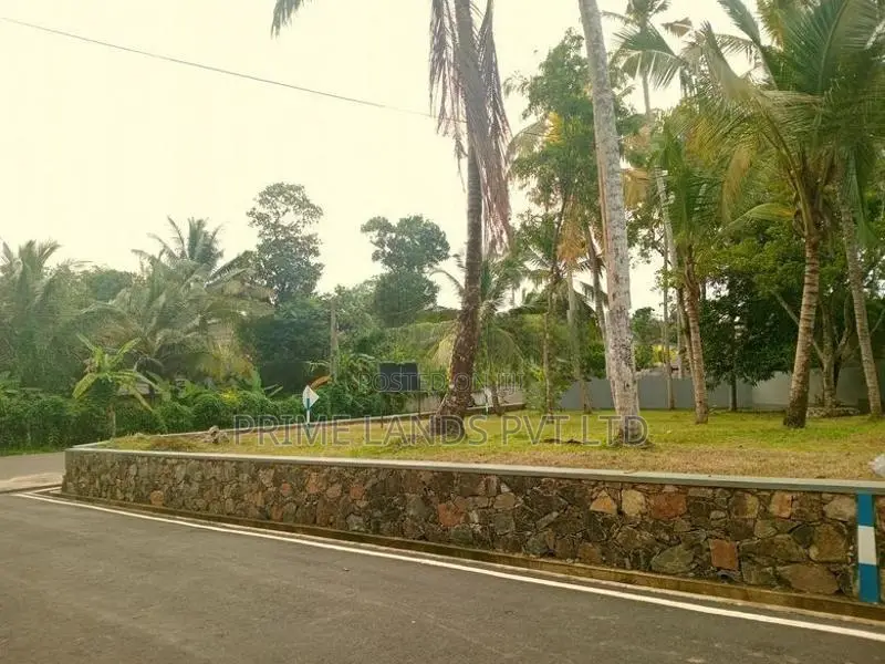 Lands For Sale In Karapitiya
