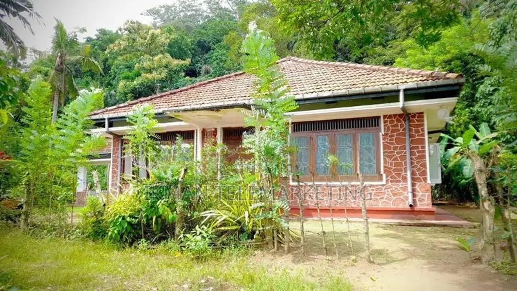 House With Land for Sale – Ovilana, Near Palligoda Road