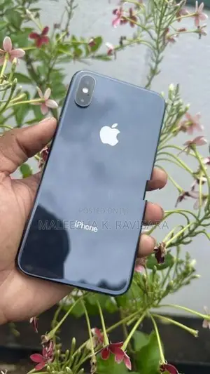 Apple iPhone XS (Used)