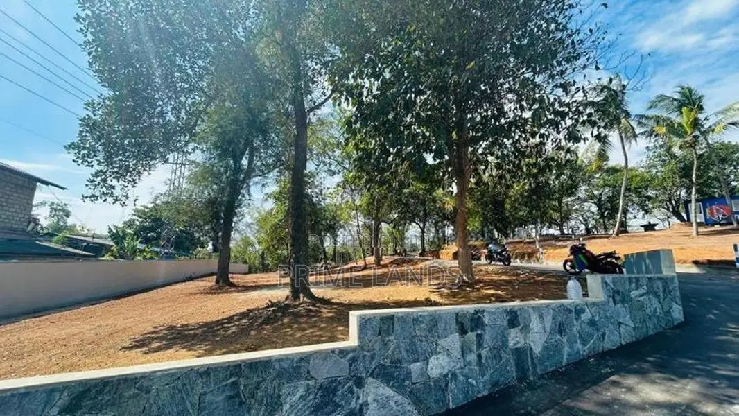 Land for Sale Malabe Chandrika Kumarathunga Mawatha