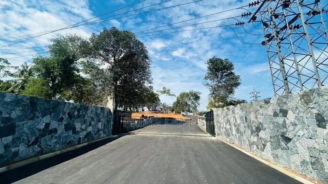 ලෝ ලෙවල් පාර සමීපයෙන් ඉඩමක් විකිණීමට අඹතලේ