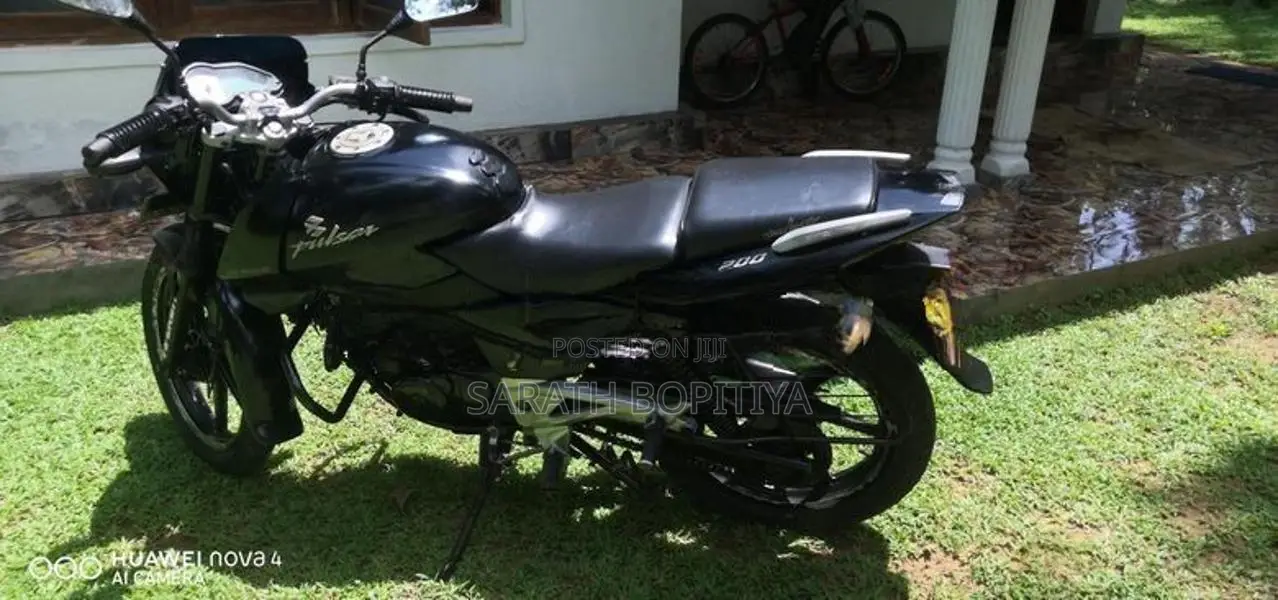 Bajaj Pulsar 200 2008