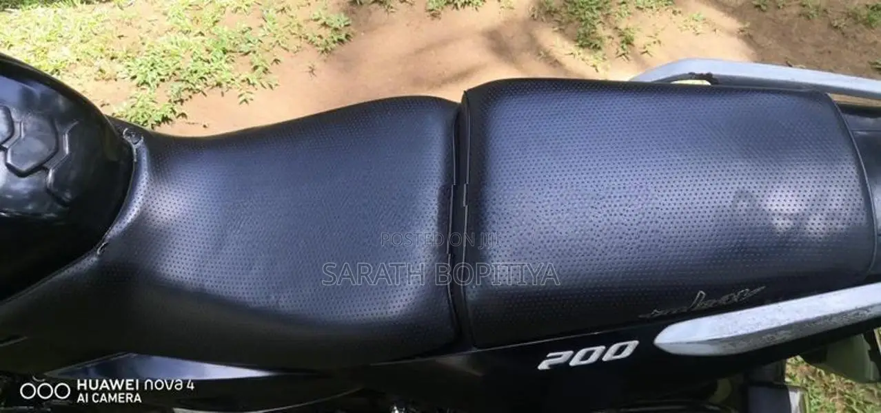 Bajaj Pulsar 200 2008
