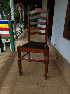 තේක්ක කෑම මේස පුටු