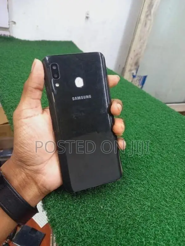 Samsung Galaxy A20 (Used)