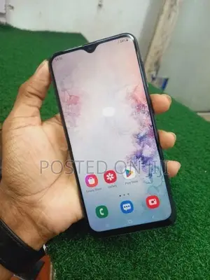 Samsung Galaxy A20 (Used)