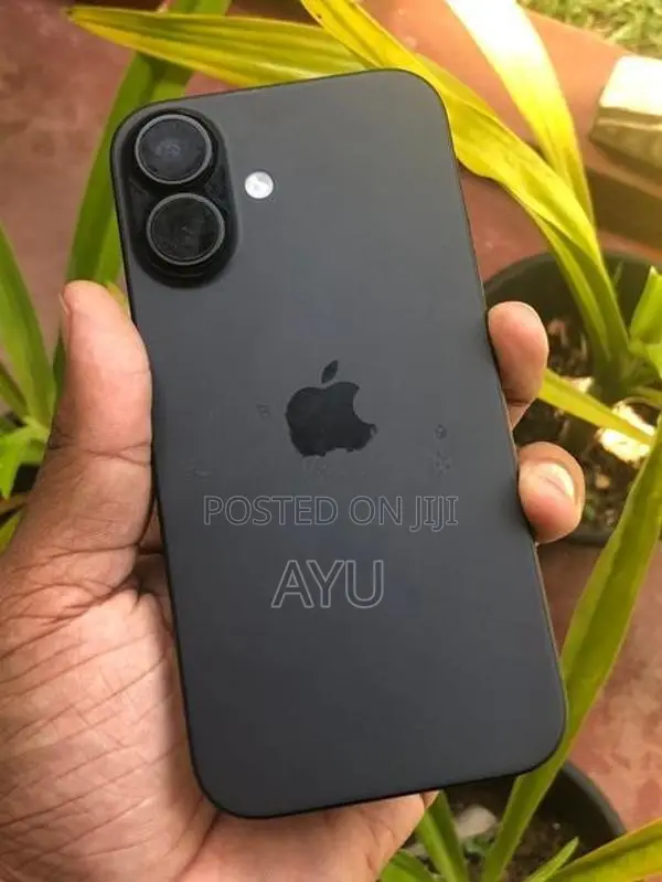 Apple iPhone 16 128GB (Used)