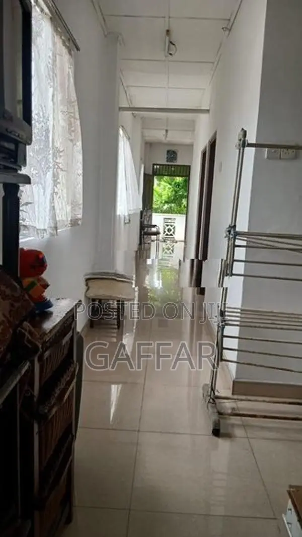 2 Bedroom First Floor House Kalubowila
