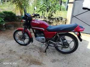 Suzuki GS 125 2005