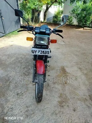Suzuki GS 125 2005