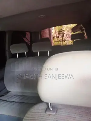 Nissan Serena 2001