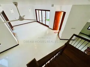 Kotte Spacious Luxury Residence for Sale in Highly Residential