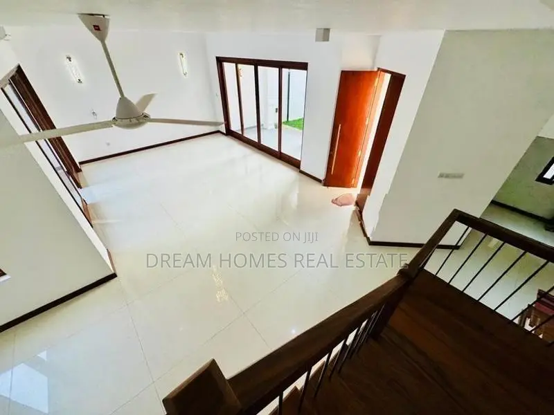 Kotte Spacious Luxury Residence for Sale in Highly Residential