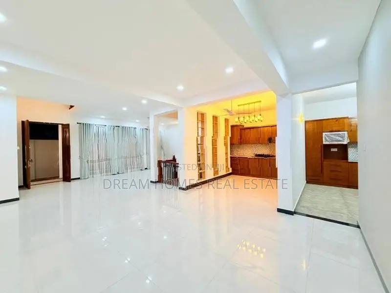 Modern 4 Bedroom House for Sale in Battaramulla