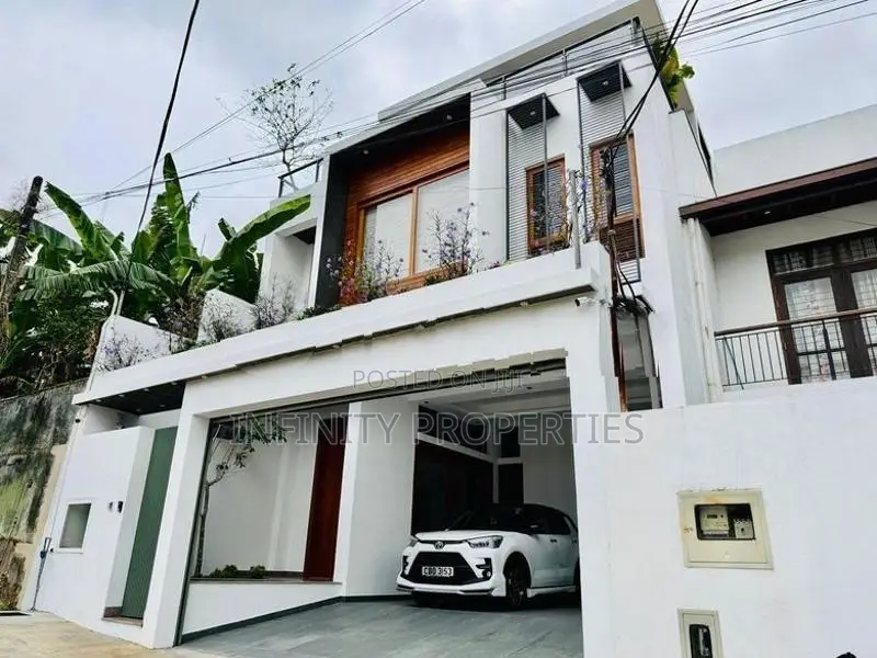(AFA169) Exclusive Luxury House for Sale – Battaramulla