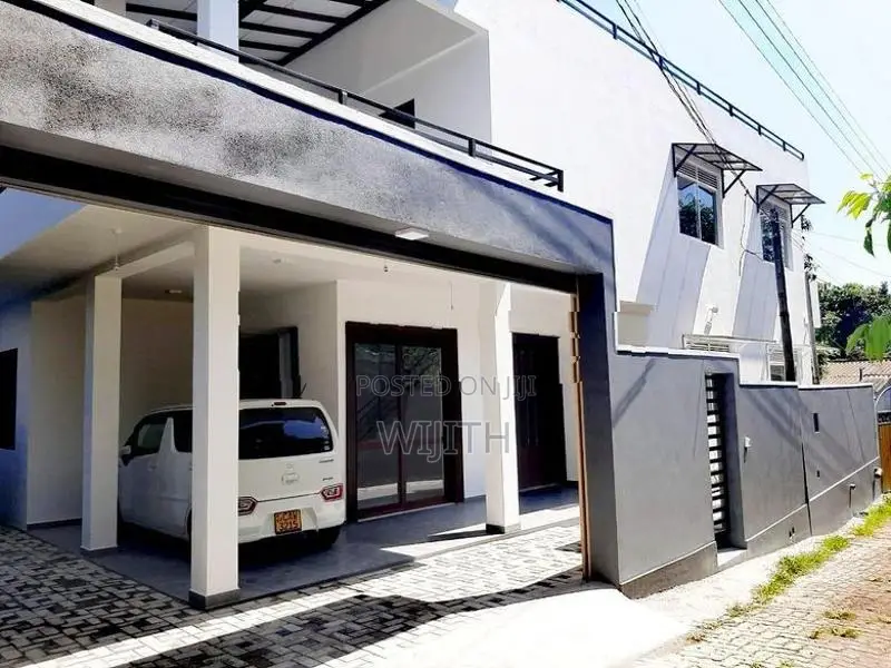 3 Story House for Sale in Hokandara Wanaguru Mawatha