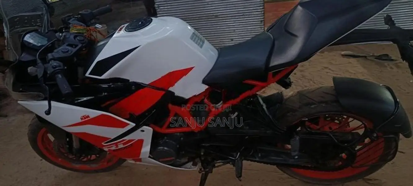 KTM RC 200 2018