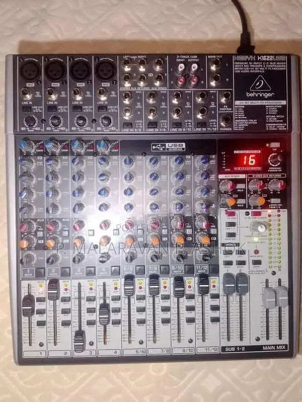 Behringer XENYX X1622 USB Mixer
