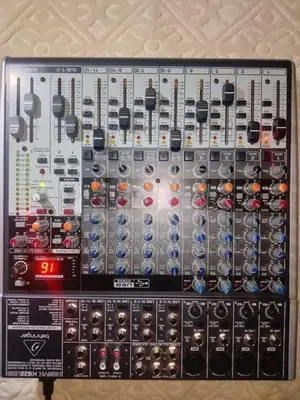 Behringer xenyx x1622 USB