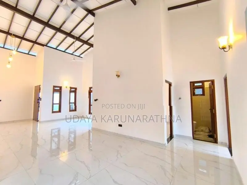 House for Sale Athurugiriya