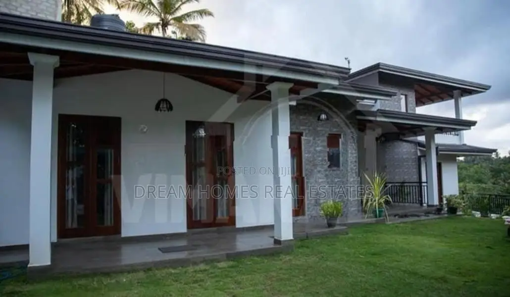 Spacious 2 Storey House for Sale – Kandy City