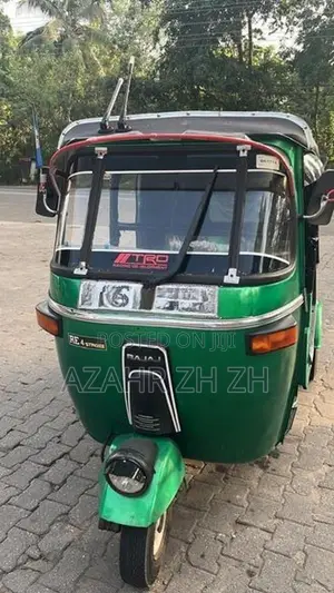 Bajaj RE 2005