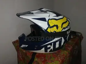 Helmet Fox V1