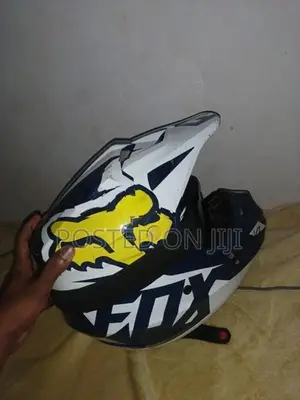 Helmet Fox V1