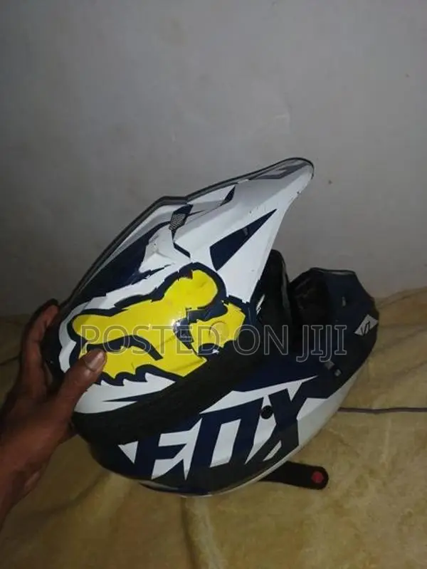 Helmet Fox V1
