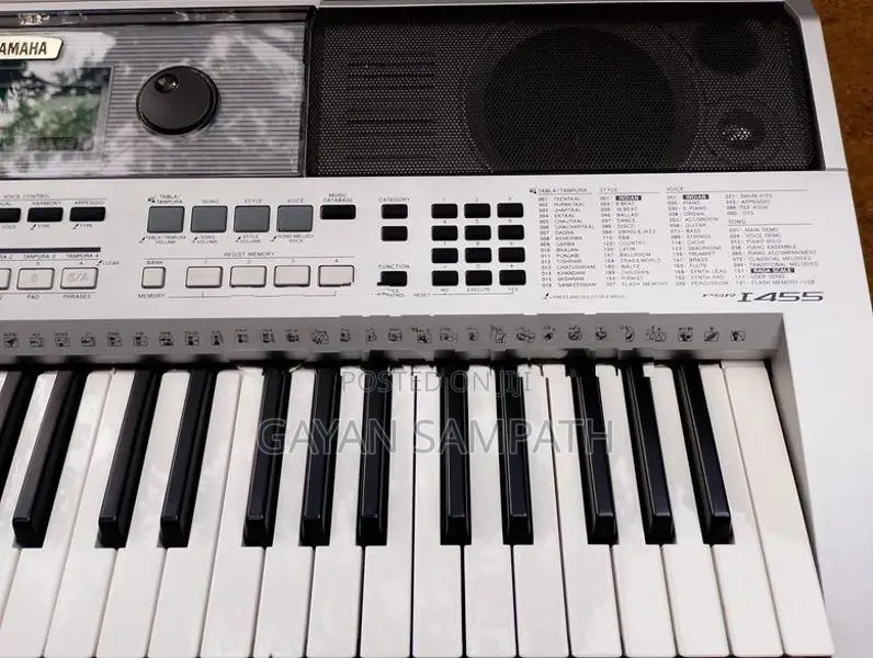 Yamaha i455 keyboard