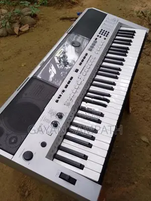 Yamaha i455 keyboard