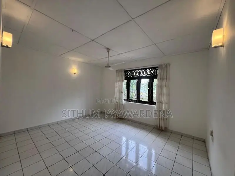 Upstairs House for Rent in Malabe