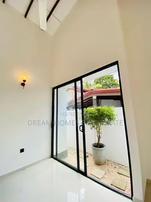 Single Story House for Sale in Athurugiriya