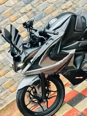 Bajaj Pulsar RS200 2019