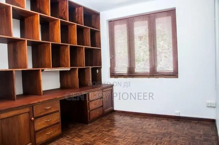 Commercial property for rent in Colombo 4