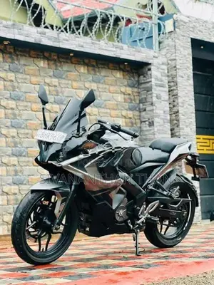 Bajaj Pulsar RS200 2019