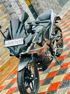 Bajaj Pulsar RS200 2019