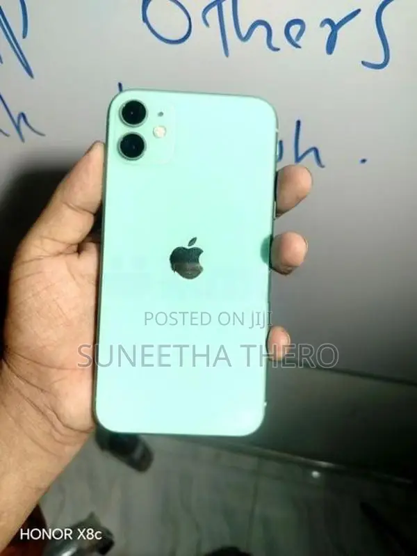 Apple iPhone 11 (Used)