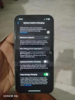 Apple iPhone 11 (Used)