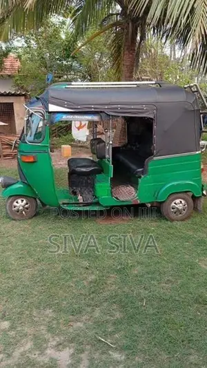 Bajaj RE 2005